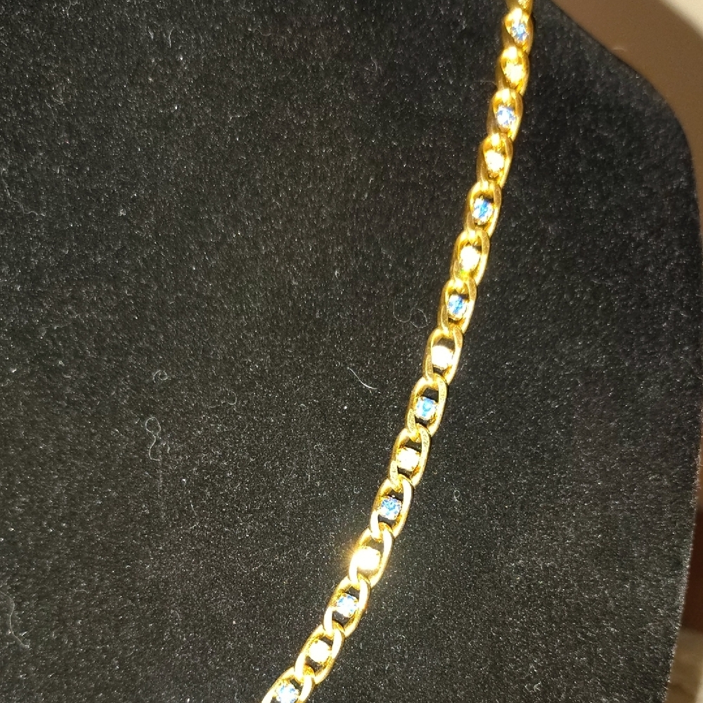 Elegant Gold and Blue Necklace - Picture 3 of 7